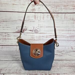 Dooney & Bourke Pebble Leather Turn lock Sac 30 Shoulder Bag Jeans Blue NWOT